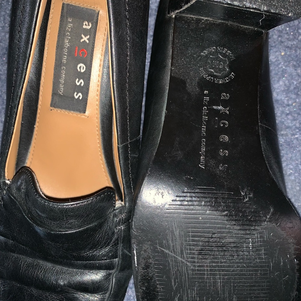 Size 6 axcess work heels - Picture 2 of 2